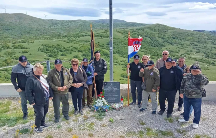 HOS-BELICA  za Dan državnosti 